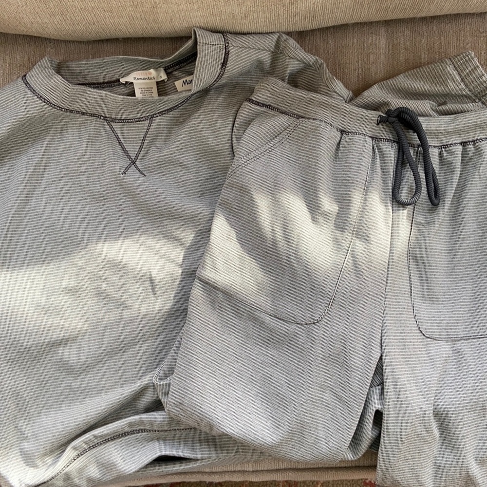 2 piece Black/white jogger set